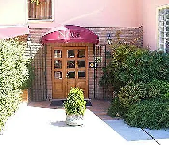 ברשה Hotel Noce